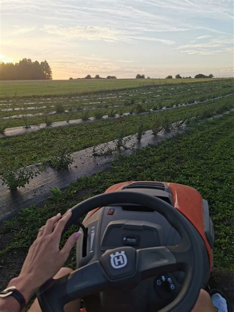 Ūkio puoselėjimui teko įsigyti technikos