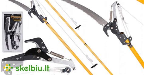 Bendras vaizdas su genėjimo įrankiais: sekatorius, sodininko pjūklas, ilgesnis sekatorius ant koto.