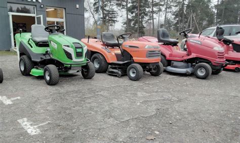 erdvi, šviesi fizinė parduotuvė su įvairiais namų ir sodo apyvokos daiktais