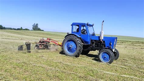 Nuotrauka su skirtingais naudotais traktoriais