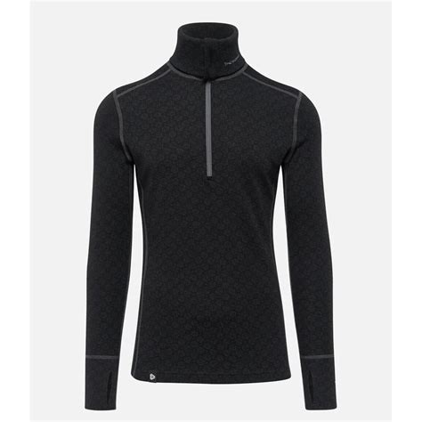 Akhal-Teke arklys su ilgu kaklu ir kūnu