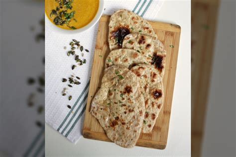 Indiškos duonelės ir prieskonių kompozicija