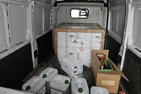 Nuotrauka su augalų apsaugos priemonių pavyzdžiu