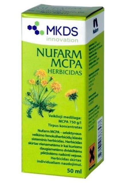pievos vaizdas po Nufarm MCPA panaudojimo, su matomais lubinais tolimoje dalyje