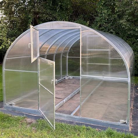 šiltnamio gruntas su sideratais