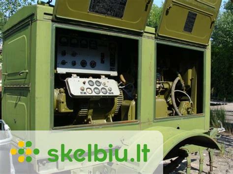 schematinis T-40 traktoriaus variklio išdėstymas su pažymėtais paleidimo sistemos komponentais