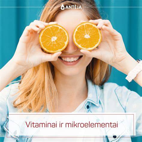 Infografika, vaizduojanti pagrindinius vitaminus ir mikroelementus, esančius avietėse, bei jų naudą organizmui.